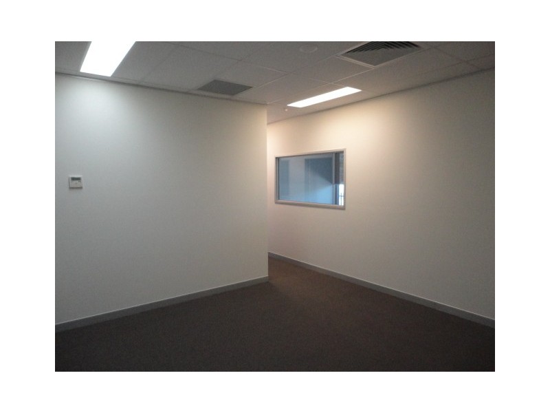 13and14 / 3990 Pacific Highway, Loganholme QLD 4129