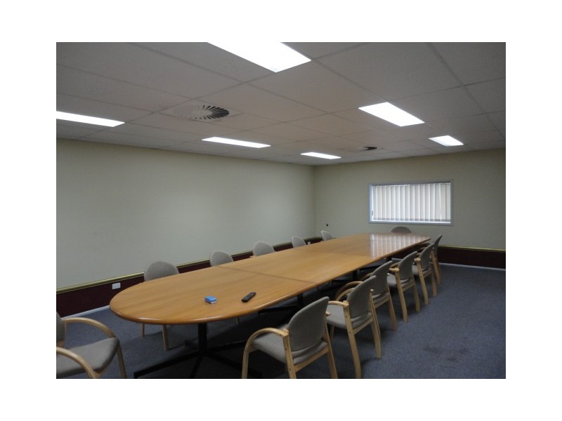 1/9 Supply Crt, Arundel QLD 4214