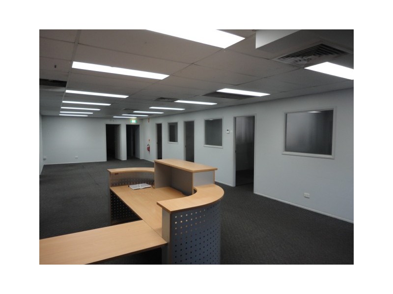 1/9 Supply Crt, Arundel QLD 4214