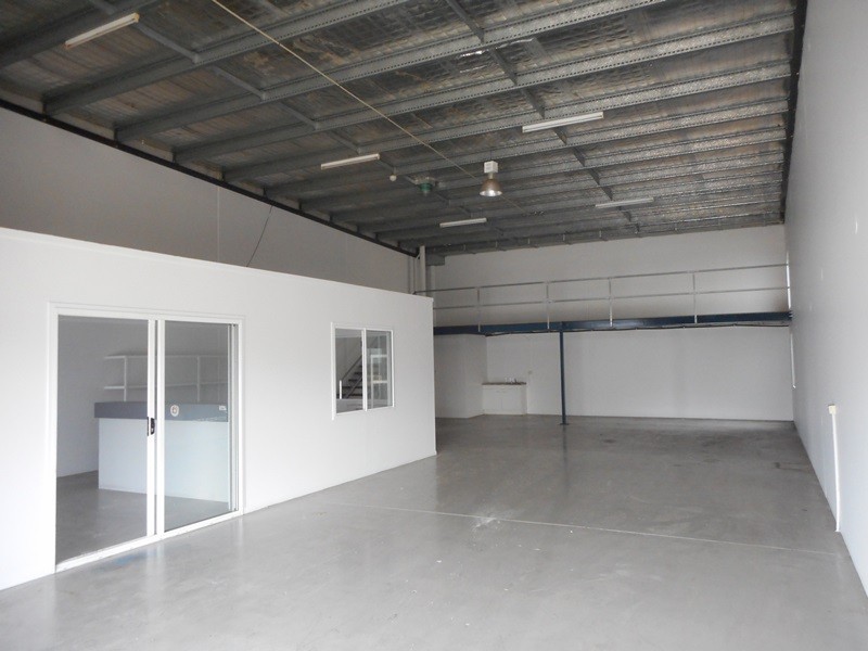 2/11 Christensen Road, Stapylton QLD 4207