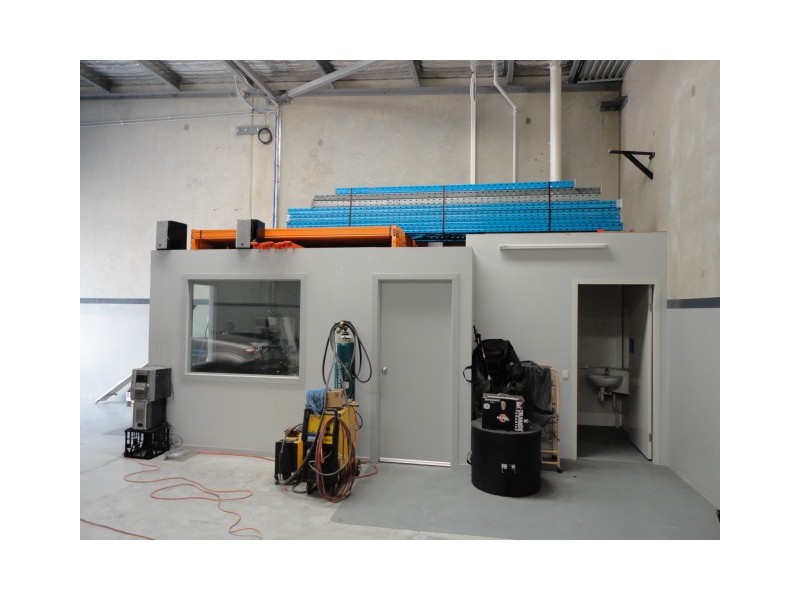 Unit 5/9 Commerce Circuit, Yatala QLD 4207