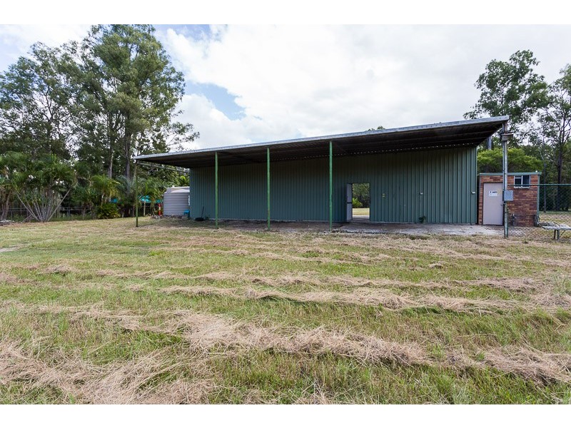 50 Rotary Park Rd, Alberton QLD 4207
