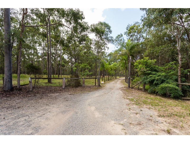 50 Rotary Park Rd, Alberton QLD 4207