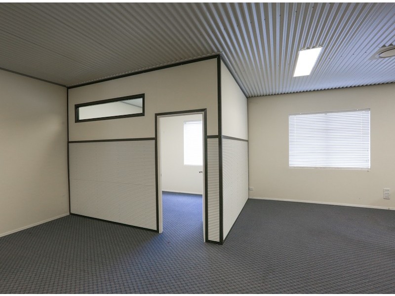1b/22 Eastern Service Rd, Stapylton QLD 4207