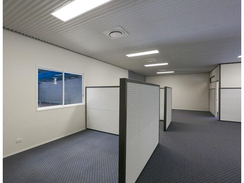 1b/22 Eastern Service Rd, Stapylton QLD 4207