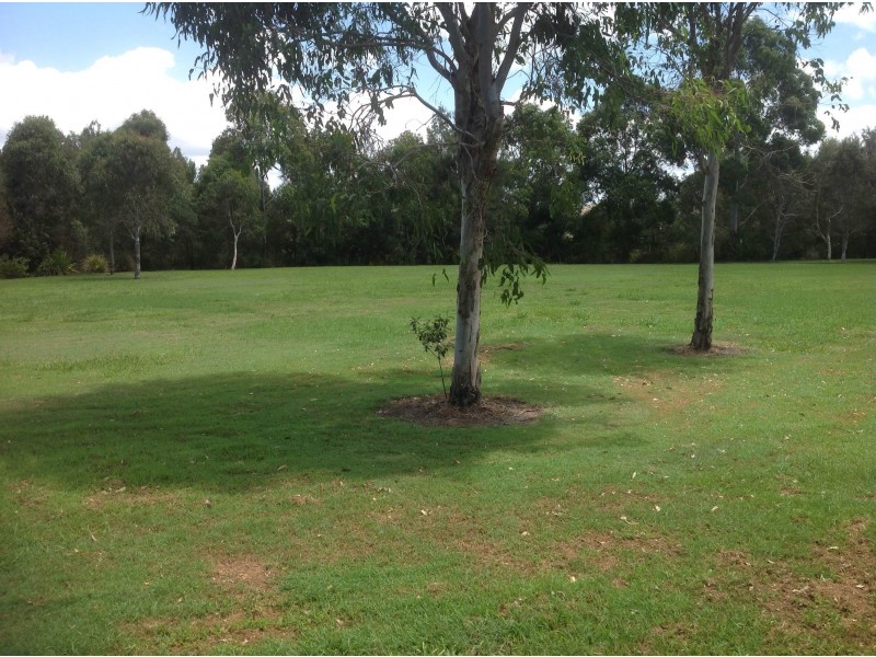 Unit 2 15 Liekefett Way, Little Mountain QLD 4551