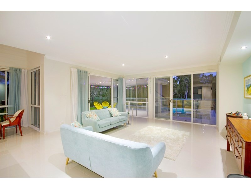 32 Campbellville Circuit, Pelican Waters QLD 4551