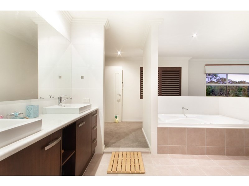 32 Campbellville Circuit, Pelican Waters QLD 4551