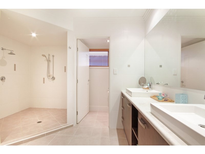 32 Campbellville Circuit, Pelican Waters QLD 4551