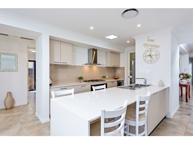 5 Kuthar Street, Pelican Waters QLD 4551