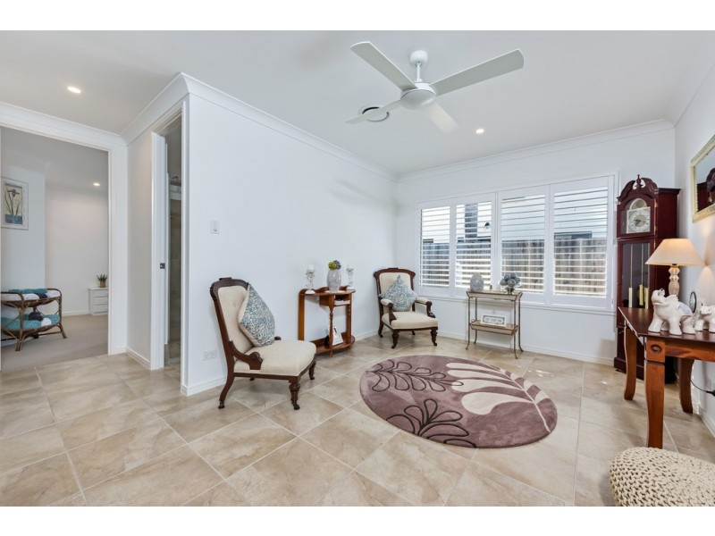 5 Kuthar Street, Pelican Waters QLD 4551