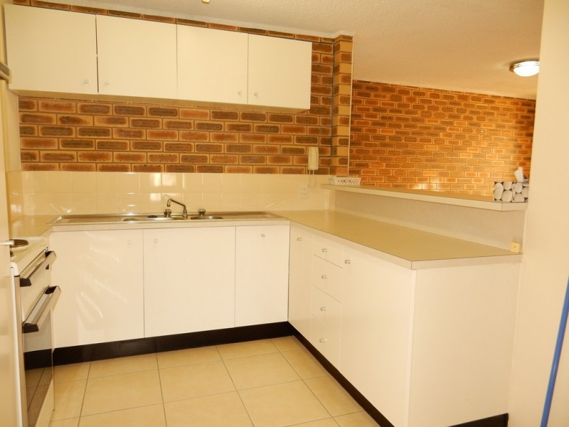 Unit 2 ‘High Five’, 16 Dingle Avenue, Kings Beach QLD 4551