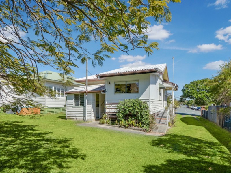 7 Seaview Terrace, Moffat Beach QLD 4551