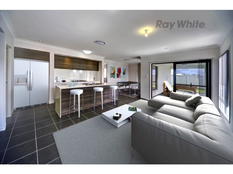 63 MacIntyre Crescent, Pelican Waters QLD 4551