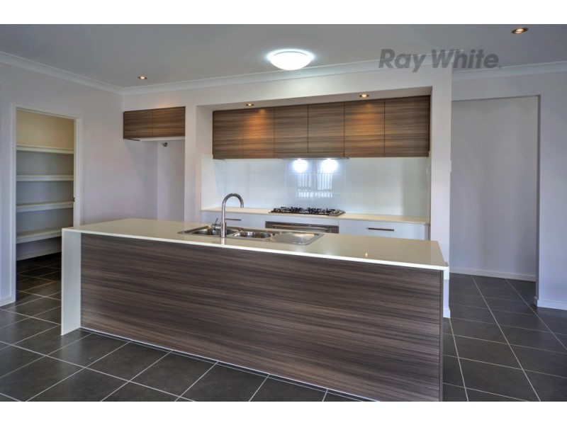 63 MacIntyre Crescent, Pelican Waters QLD 4551