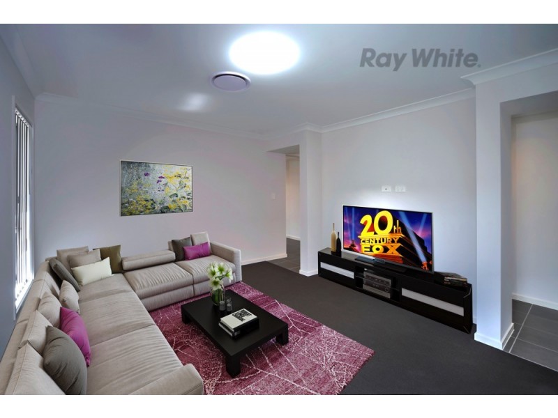 63 MacIntyre Crescent, Pelican Waters QLD 4551