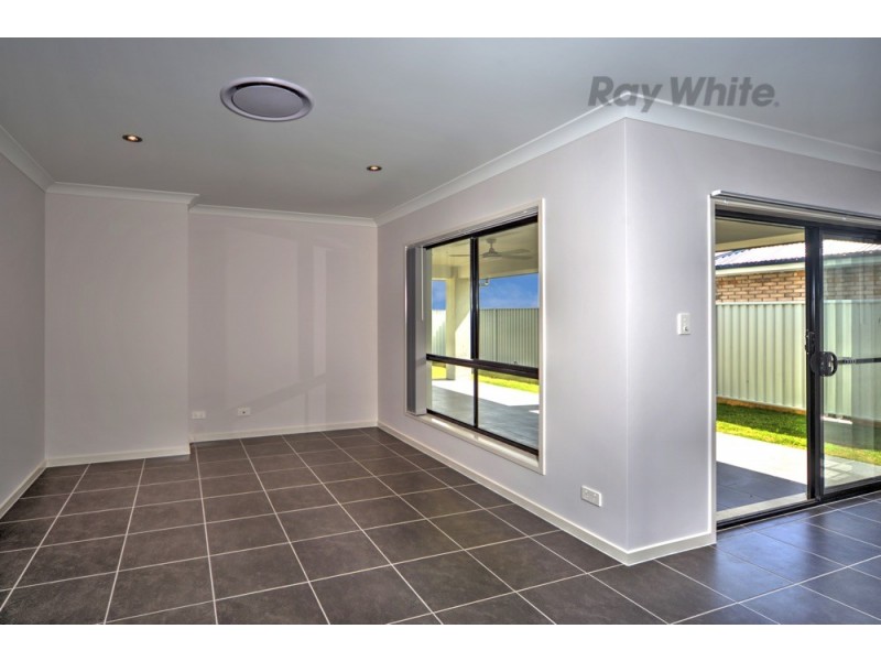 63 MacIntyre Crescent, Pelican Waters QLD 4551