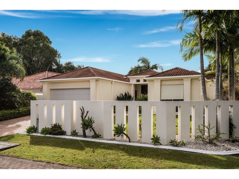 17 Glenwood Place, Twin Waters QLD 4564