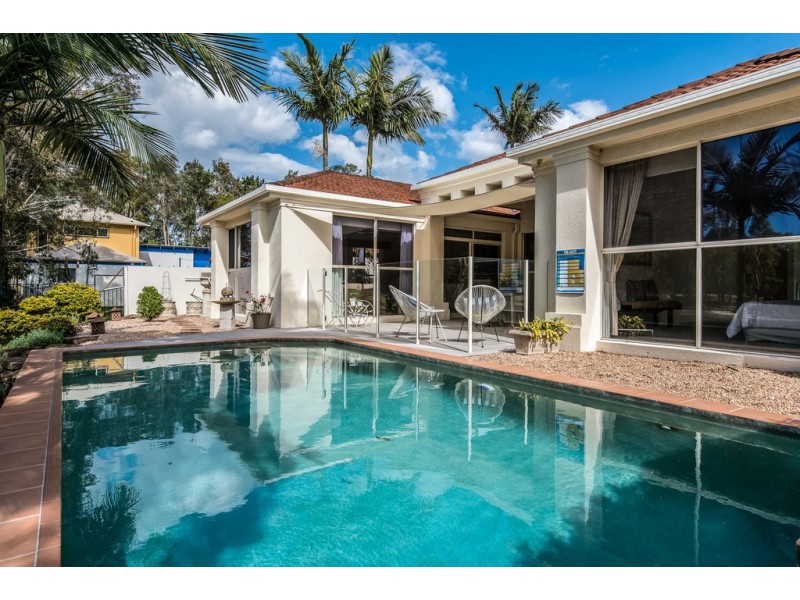 17 Glenwood Place, Twin Waters QLD 4564