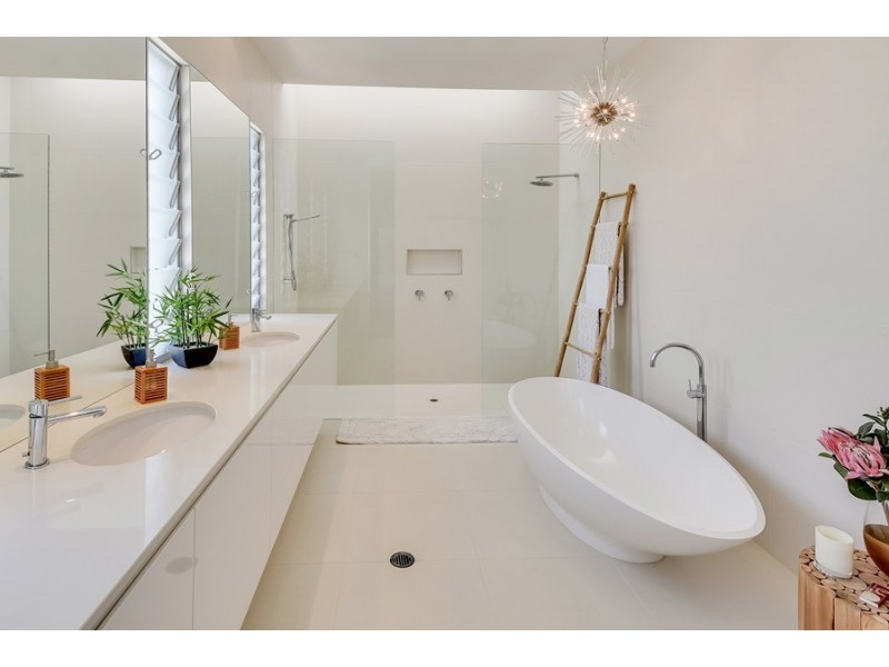 8-10 Edmund Street, Moffat Beach QLD 4551