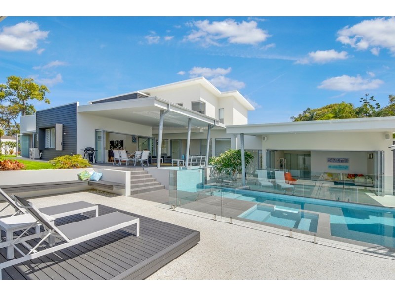 8-10 Edmund Street, Moffat Beach QLD 4551