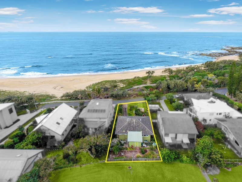 14 Victoria Terrace, Shelly Beach QLD 4551