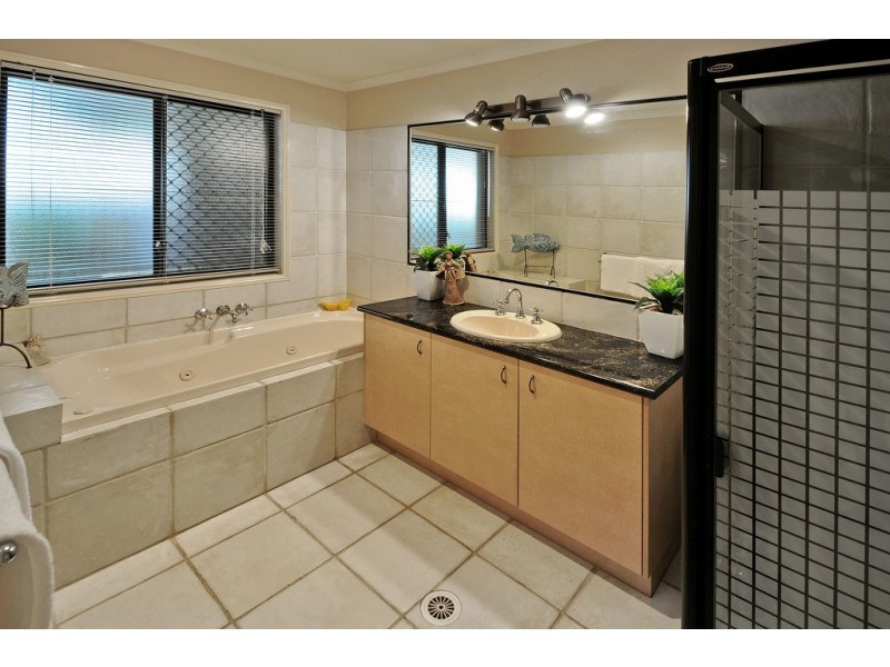 17 Oakdale Circuit, Currimundi QLD 4551