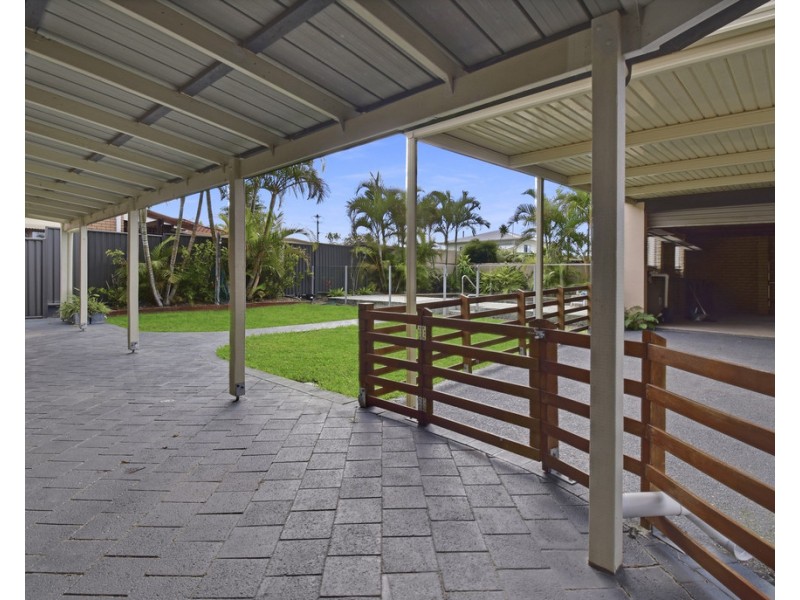 25 Coochin Street, Dicky Beach QLD 4551