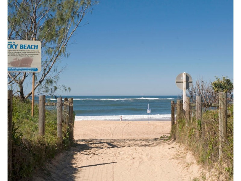 25 Coochin Street, Dicky Beach QLD 4551