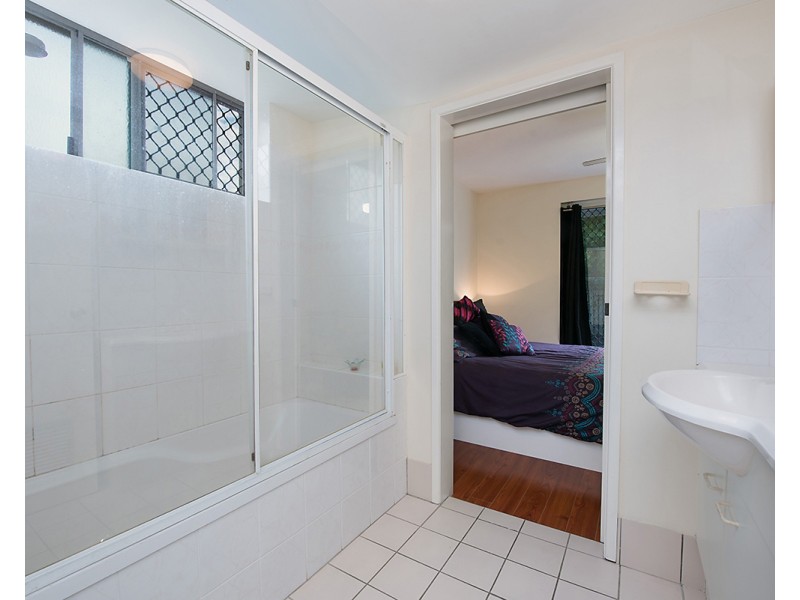 Unit 1/14 Mahia Terrace, Kings Beach QLD 4551