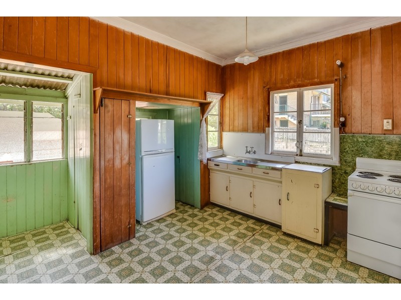 36 Upper Gay Terrace, Kings Beach QLD 4551