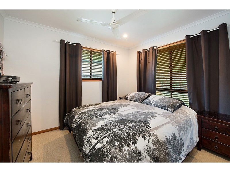 11 Greenhaven Close, Burnside QLD 4560