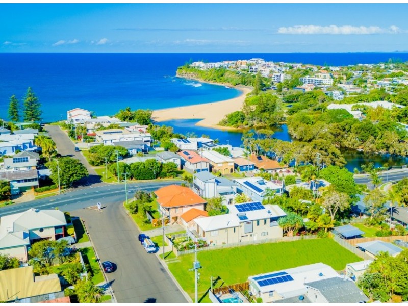 36 Cooroora Street, Dicky Beach QLD 4551