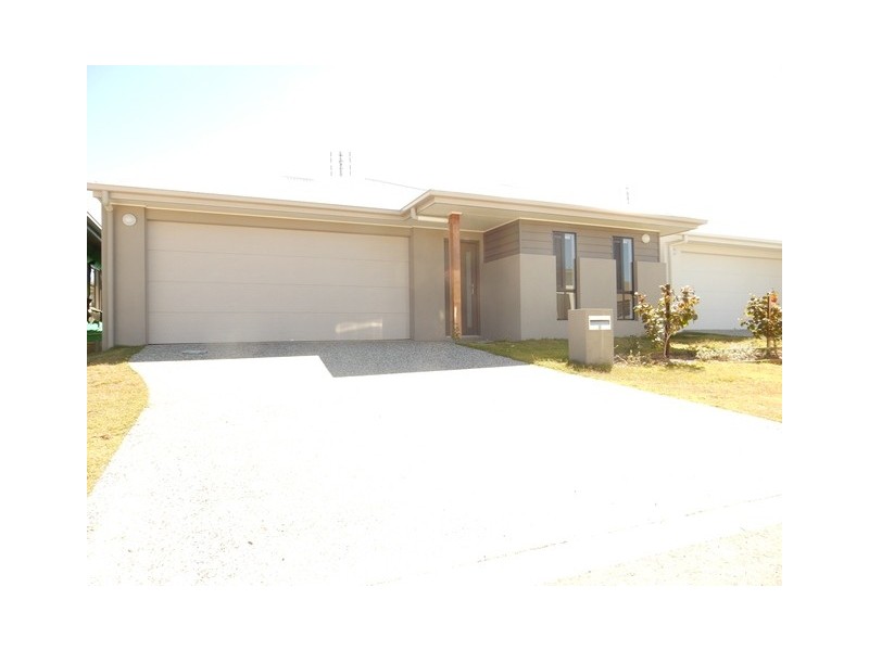 8 Jasper Street, Caloundra West QLD 4551