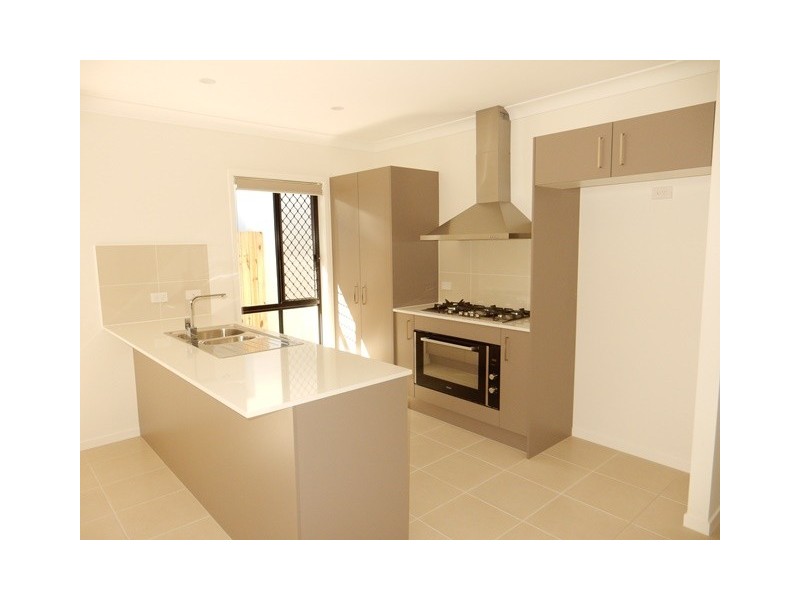 8 Jasper Street, Caloundra West QLD 4551