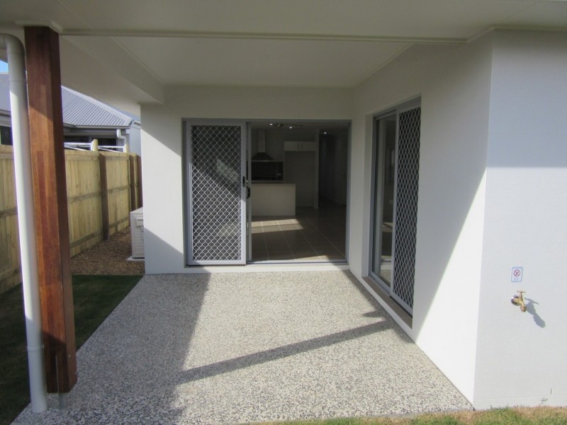 8 Jasper Street, Caloundra West QLD 4551