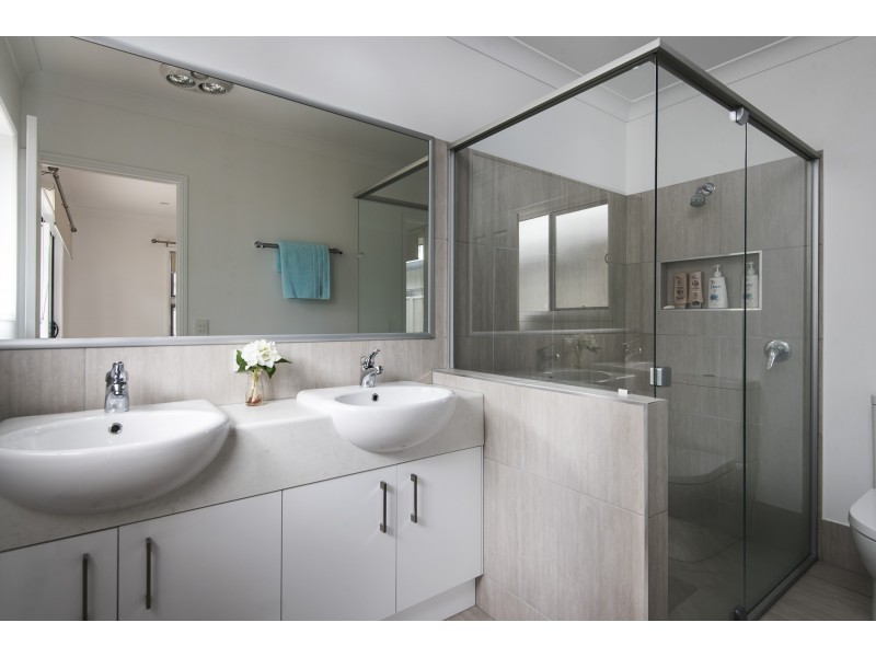 21 Bells Esplanade, Pelican Waters QLD 4551