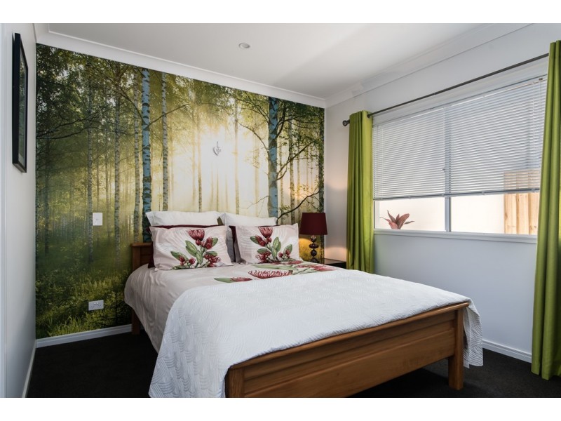 17 Waterway Drive, Birtinya QLD 4575