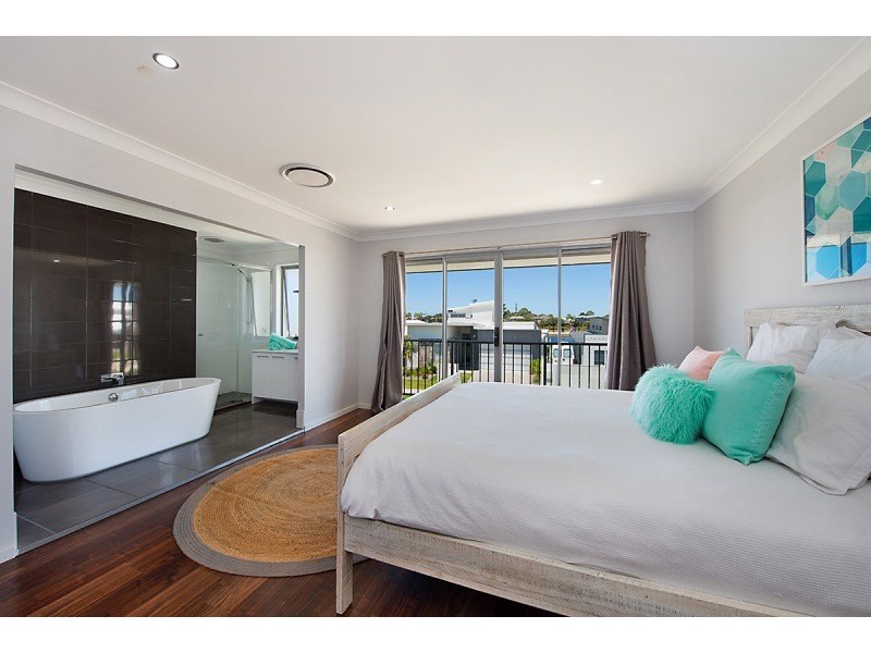 53 The Passage, Pelican Waters QLD 4551