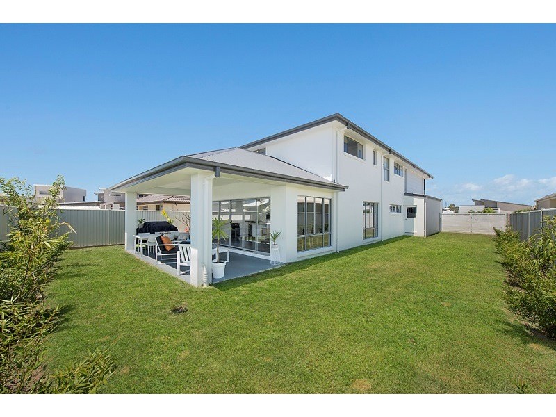 53 The Passage, Pelican Waters QLD 4551