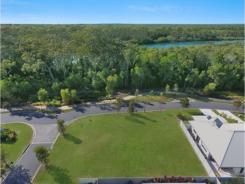 1 Leonie Court, Pelican Waters QLD 4551