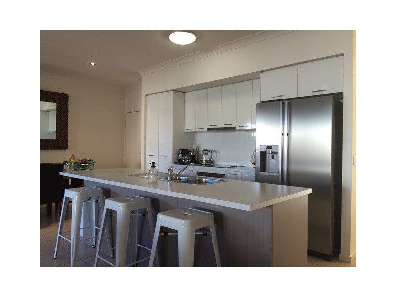 6 Robur Crescent, Mountain Creek QLD 4557