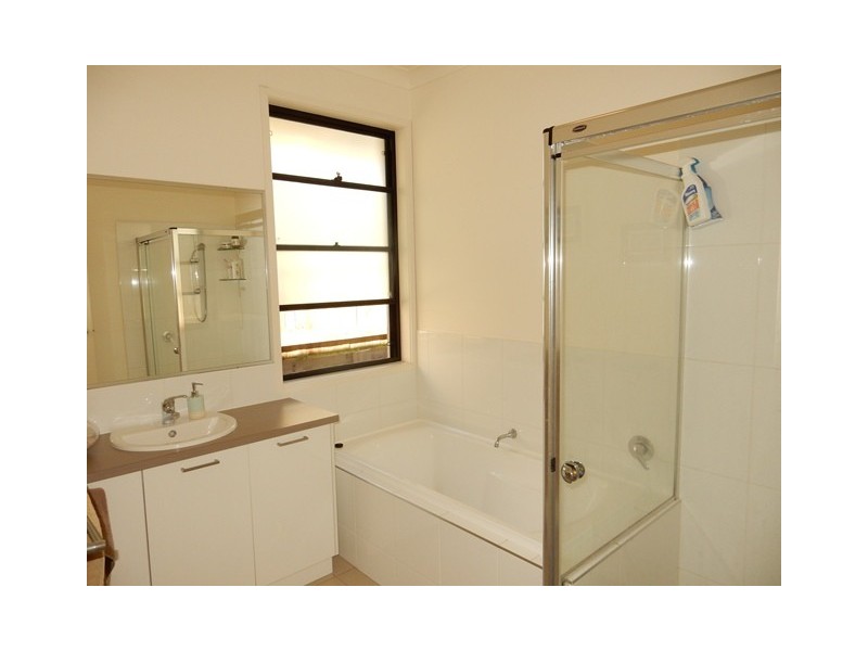 6 Robur Crescent, Mountain Creek QLD 4557