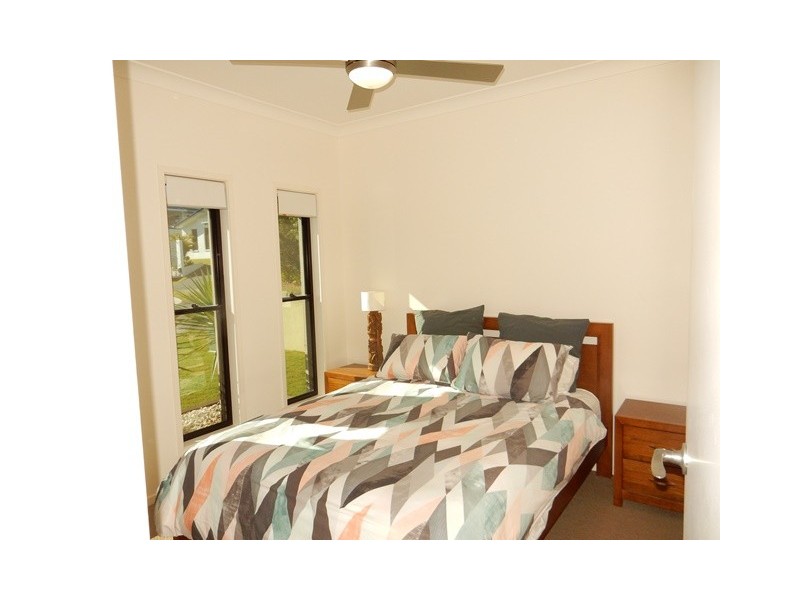 6 Robur Crescent, Mountain Creek QLD 4557