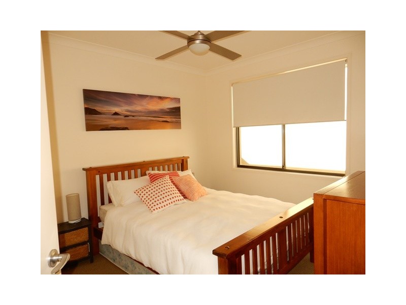 6 Robur Crescent, Mountain Creek QLD 4557