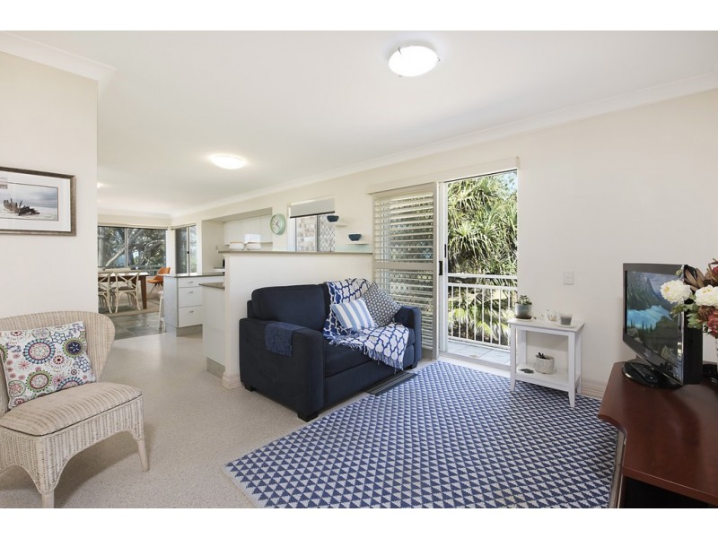 Unit 2/15 Wilson Avenue, Dicky Beach QLD 4551
