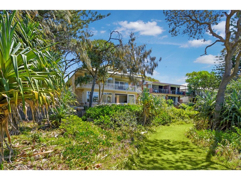 Unit 2/15 Wilson Avenue, Dicky Beach QLD 4551