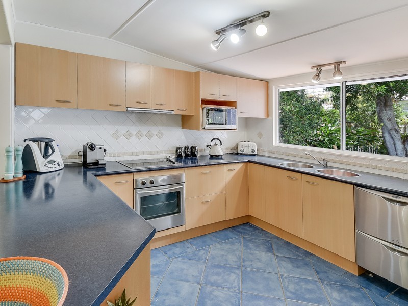 52 Albert Street, Shelly Beach QLD 4551