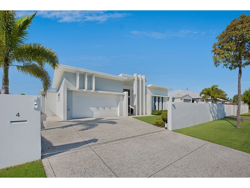 4 Landsdowne Street, Pelican Waters QLD 4551