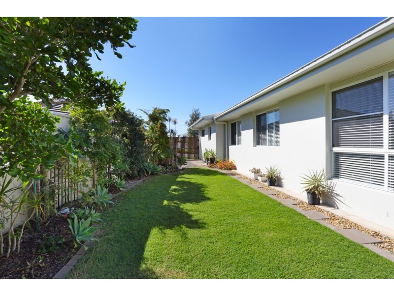 10 The Promenade, Pelican Waters QLD 4551